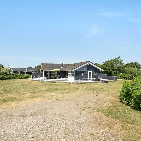 Holiday home Chrisse - 550m From The Sea By Interhome