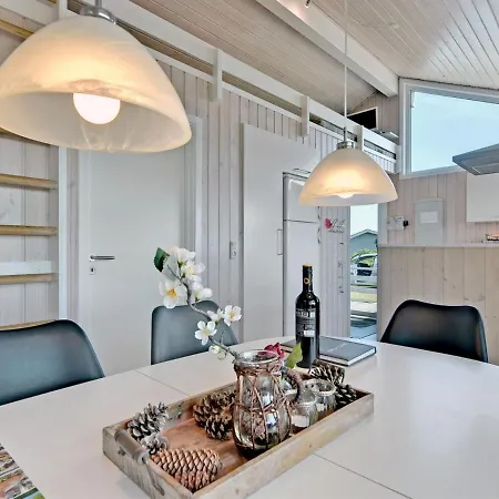 Holiday home Chrisse - 550m From The Sea By Interhome Lakolk