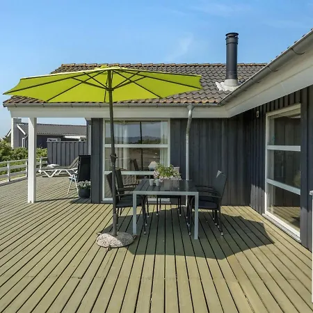 Chrisse - 550m From The Sea By Interhome Lakolk
