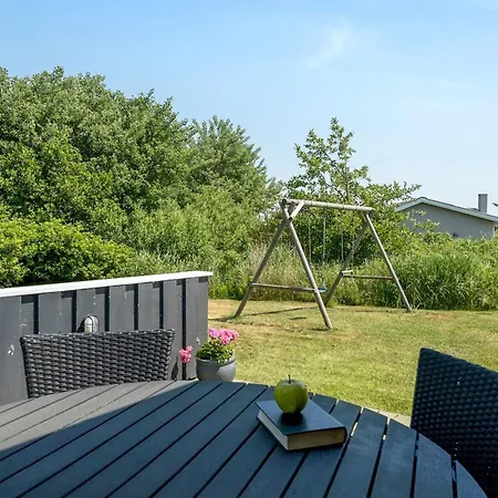 Holiday home Chrisse - 550m From The Sea By Interhome *
