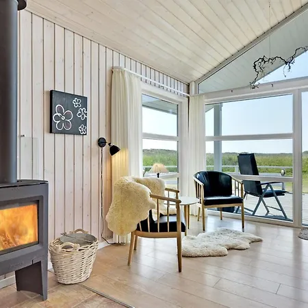 Nyaraló Chrisse - 550m From The Sea By Interhome Lakolk