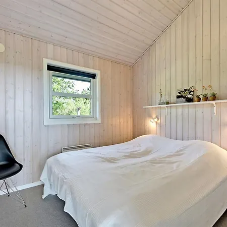 Nyaraló Chrisse - 550m From The Sea By Interhome Lakolk
