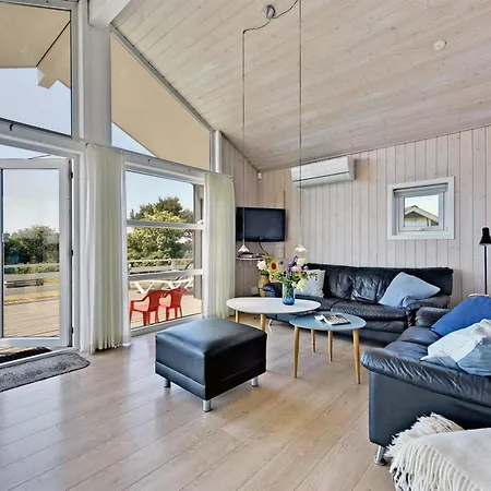 Nyaraló Chrisse - 550m From The Sea By Interhome *